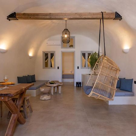 Sando Traditional Cave Villas With Jacuzzi And Sea View Vourvoúlos Zewnętrze zdjęcie