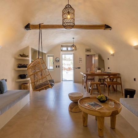 Sando Traditional Cave Villas With Jacuzzi And Sea View Vourvoúlos Zewnętrze zdjęcie