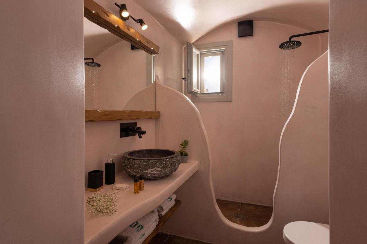 Sando Traditional Cave Villas With Jacuzzi And Sea View Vourvoúlos Zewnętrze zdjęcie