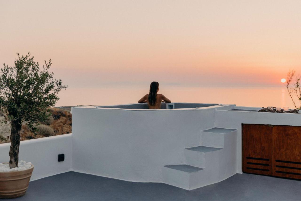 Sando Traditional Cave Villas With Jacuzzi And Sea View Vourvoúlos Zewnętrze zdjęcie